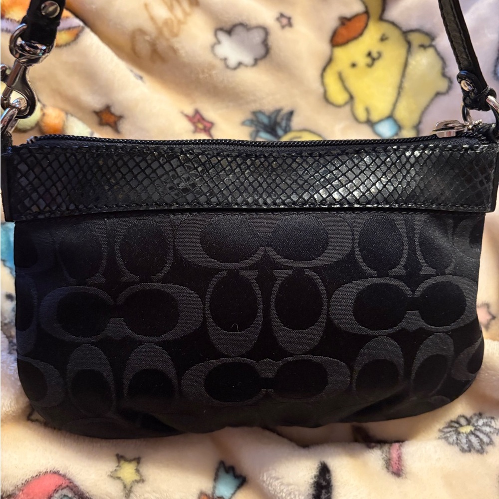 Gorgeous Y2K Coach signature monogram wristlet mini bag black canvas Pouchette - Picture 2 of 11